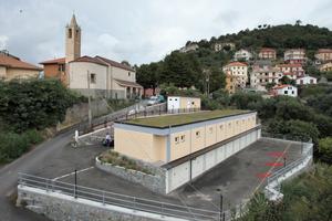 Posti auto scoperti e box per camper