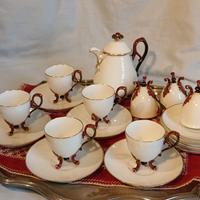 Servizio da Caffè Vintage in Porcellana Bianca 