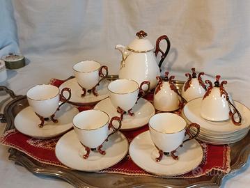 Servizio da Caffè Vintage in Porcellana Bianca 