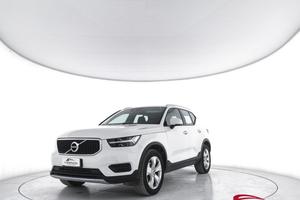VOLVO XC40 T2 Geartronic Momentum