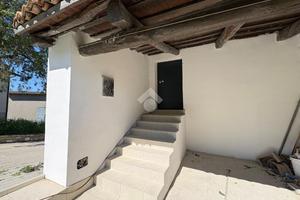 2 LOCALI A SAN LEO