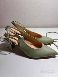 Scarpe con tacco e lacci alla schiava. Taglia 38.