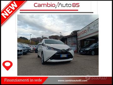 Toyota Aygo 1.0 VVT-i 69 CV 5 porte x-cool