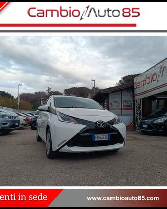Toyota Aygo 1.0 VVT-i 69 CV 5 porte x-cool