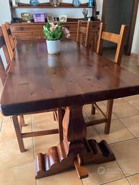 Tavolo in vero legno con 4 sedie 
