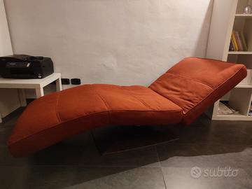 chaise long rossa 