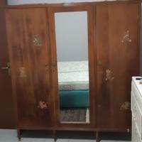Armadio in legno vintage,specchio,comodini