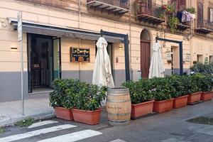 Prestigiosa Attività Wine Bar Via Ricasoli Lumia