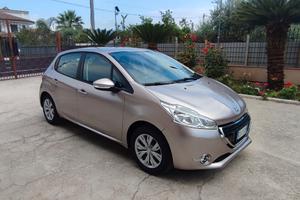 Peugeot 208 1.4 HDi 2013