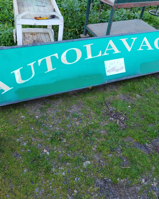 Insegna luminosa autolavaggio