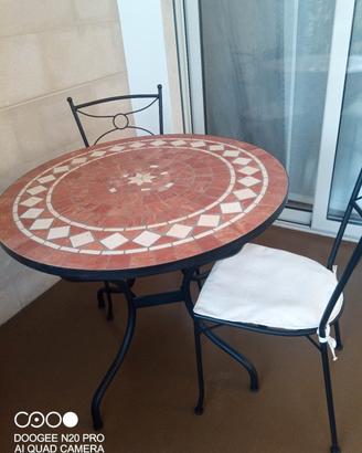 tavolo da giardino + due sedie da ritirare a Bari 
