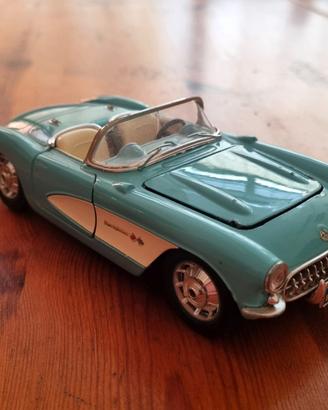 Chevrolet Corvette (1957) Burago 1/24 - Modellino