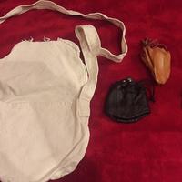 Scarselle, sacchetti, borselli, foderi medievali