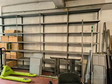 scaffale professionale
