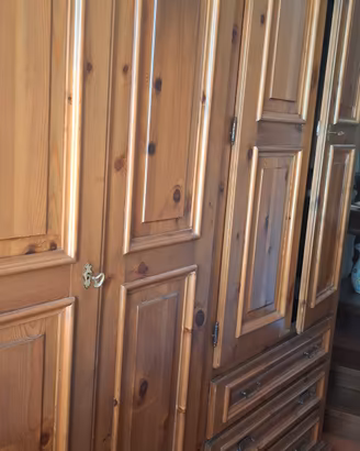 arredamento in abete massello