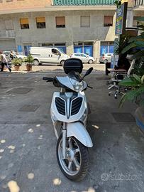 Benelli Keeway Logik 125
