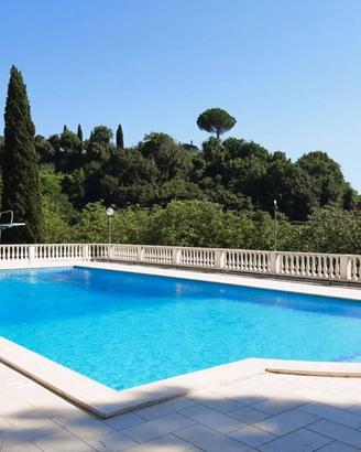 Villa di 670 m² con più di 5 locali e box auto dop