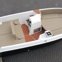 Nuova Manara 585 Pleasure