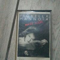 Musicassetta Fiorella Mannoia Momento Delicato
