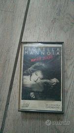 Musicassetta Fiorella Mannoia Momento Delicato