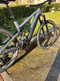 E-MTB e bike Canyon Spectral On CF6  M colore Nero