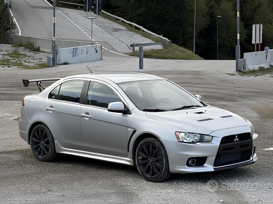 MITSUBISHI Lancer Evolution