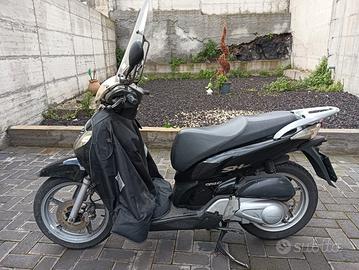 SH 150i UNIPROPRIETARIA