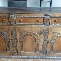 Set sala da pranzo in stile spagnolo 