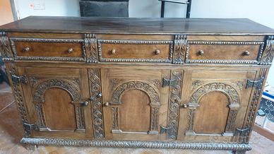 Set sala da pranzo in stile spagnolo 