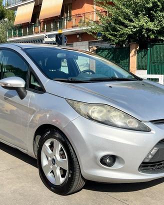 FORD Fiesta + 1.2 82CV 5 porte