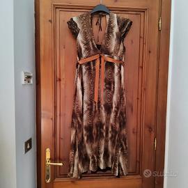 Vestito con sottoveste lunga 