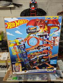 Hot Wheels City Ultimate Garage auto HW Nuovo