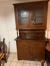 Credenza antica in legno massello con vetrinetta