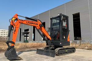 Mini escavatore da 25 quintali - 2025