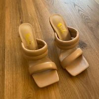 Scarpa col tacco Shein