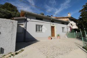 CASA SEMINDIPENDENTE A SAN VITO CHIETINO