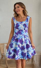abito midi floreale , taglia S/M modello sagomato 