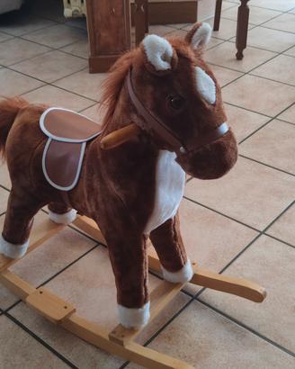 cavallo a dondolo