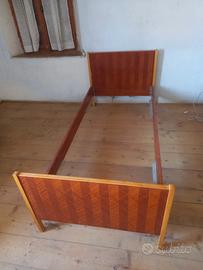letto in legno 