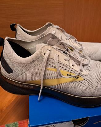 scarpe Brooks