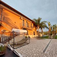 Grande villa con piscina