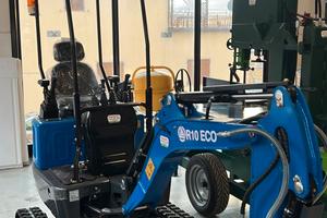 Miniescavatore AMA 10Ton