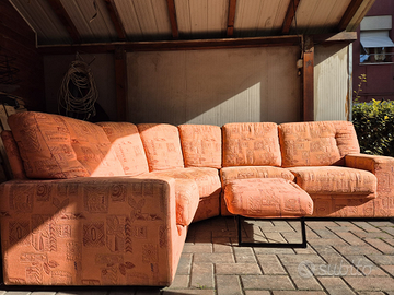 Divano angolare 4 posti con pouf estraibile