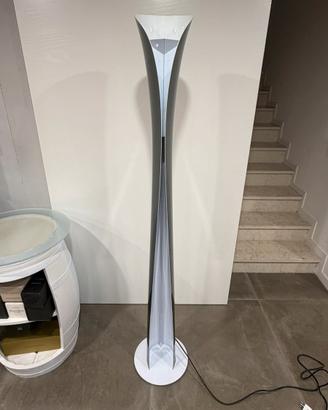 Piantana artemide cadmi