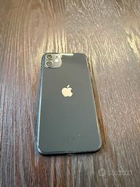 iPhone 11 + AirPods (3ª generazione) + caricabatte