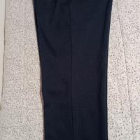 Pantaloni blu con elastico in vita taglia XL.