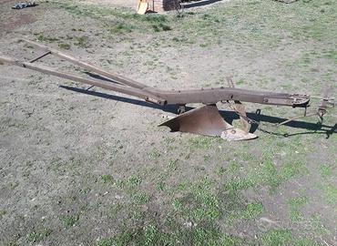 Aratro anni '30 in legno