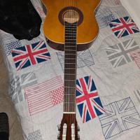 Chitarra Classica + Poggia Piede + Custodia 