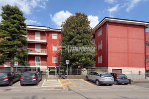 AMPIO E LUMINOSO 4 LOCALI CON BALCONE E BOX AUTO!