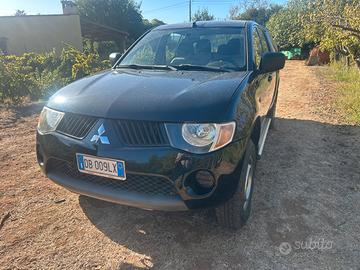 Mitsubishi L200  2.5DI-D